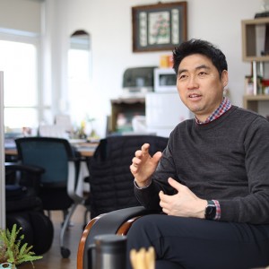 최고를 뜻하는 단어는 전부 그의 수식어로 적격이다, 김동문 교수 -1