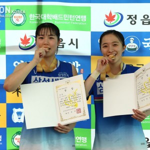 삼성생명 김유정-이연우, 부상 투혼 끝에 여자복식 정상 차지 [2024전
